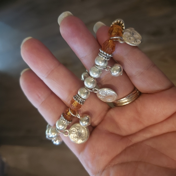 Silver and Orange Pawprints Beaded Bracelet - Picture 2 of 2